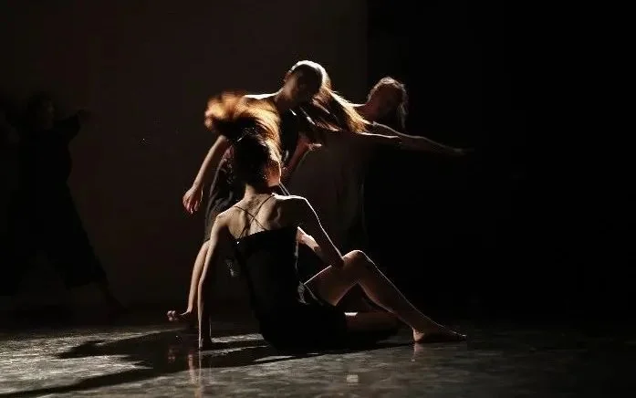 《Cocoon House》 （ ）--P4 Theater ""