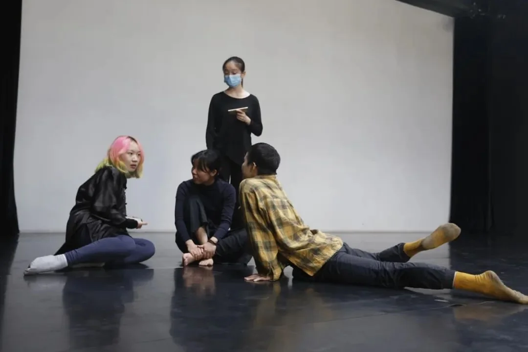 《Cocoon House》 （ ）--P4 Theater ""
