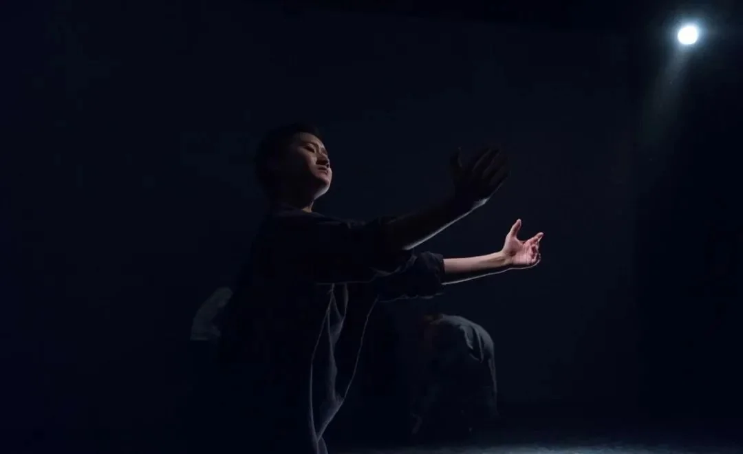 《Cocoon House》 （ ）--P4 Theater ""
